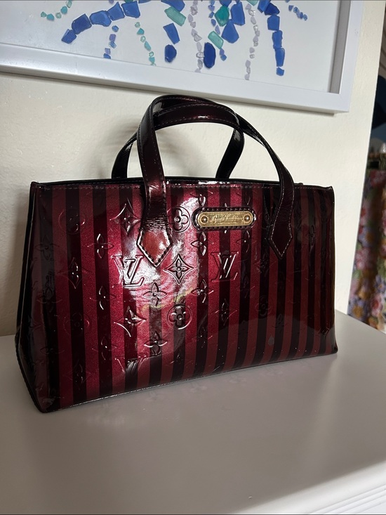 Louis Vuitton Handbags - Louis Vuitton striped Rayures Wilshire vernis tote
